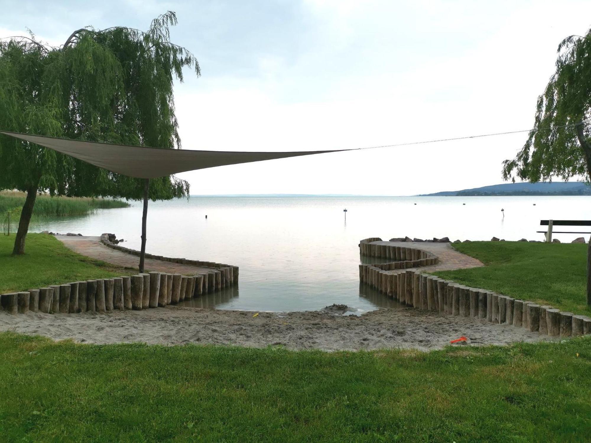 Foeveny Apartmanok Balatonfůzfő 외부 사진