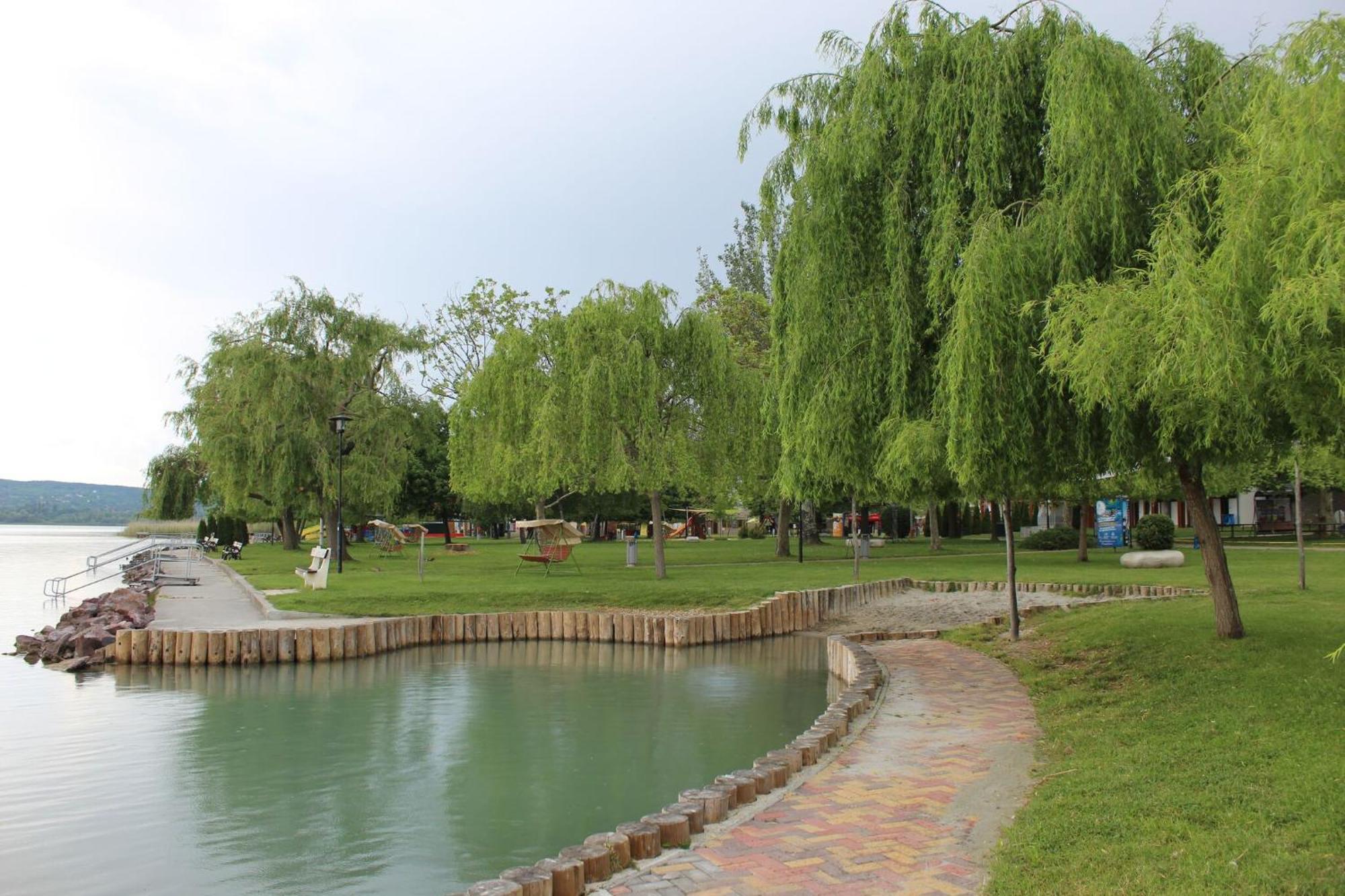 Foeveny Apartmanok Balatonfůzfő 외부 사진